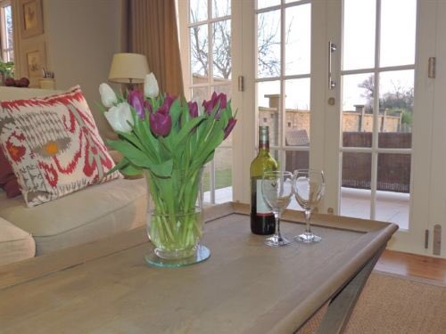 The Lilly Pad short breaks 23rd of 8th- 1st 9th. 20% discount &amp; NO booking fee. Call on 01728 451031. #Suffolk
