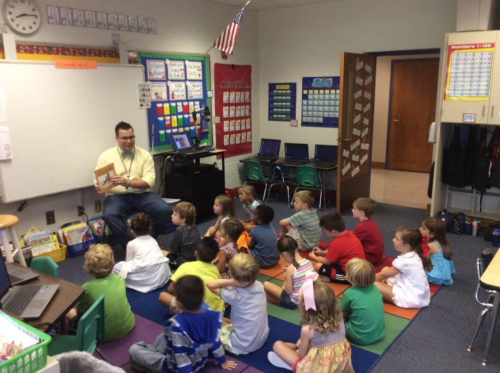 We had a very special 1st guest reader today! <a href="/mkiser2/">Matt Kiser</a> <a href="/EdgewoodElem/">Edgewood</a> #bestme