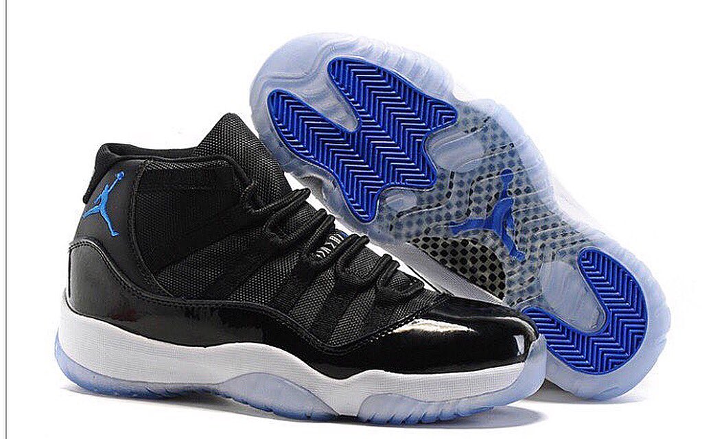 HighTight_'s tweet photo. Jordans ⬛️🤘🏼 #firefeets #ordenahoy📦 #HighTight https://t.co/NouoNcaheM