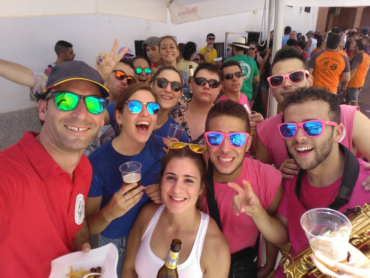 luisiriepal's tweet photo. @gonzadrm @ELCONEJOXARANGA @vir_hg1 jajaja https://t.co/5wkSFQdMKb