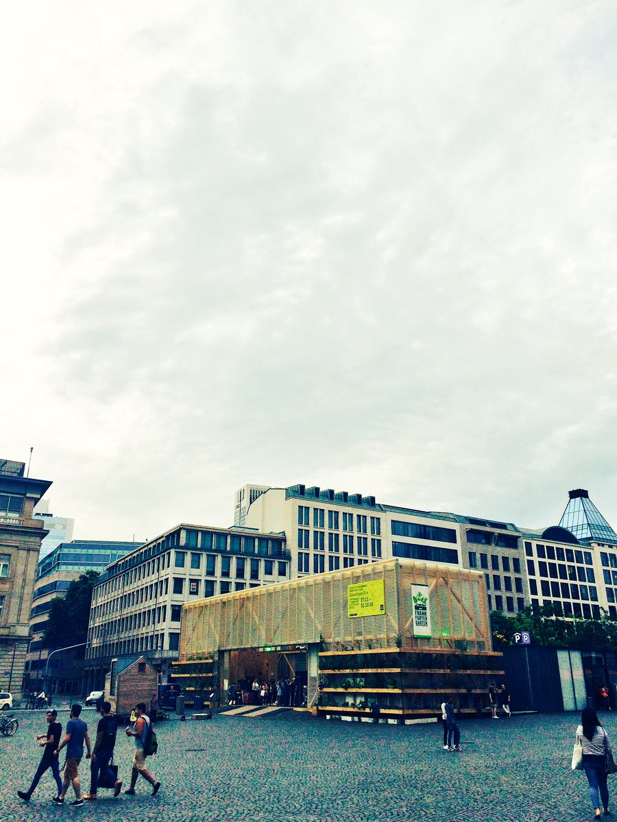 paulbriottet's tweet image. @wohnpoesie hostes Voila that's my life by @JagodaSzmytka @stephenupshaw after @Festival_dAix