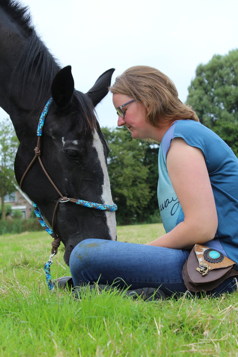tinkerfuns's tweet image. Horses can't talk, but they can speak if you listen💕💔