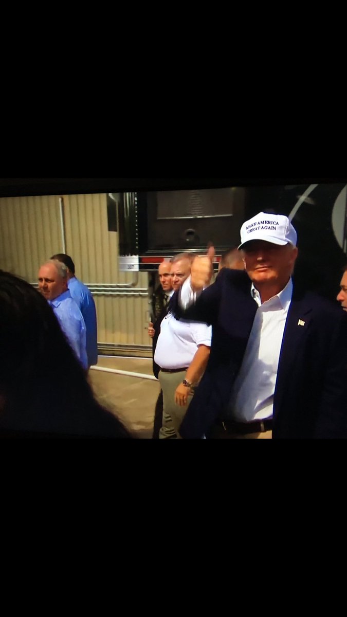 juhhhjgghk's tweet photo. Crowd outside church: "We knew you would be here for us!". He even helped pass out supplies. Better than golf! #MAGA https://t.co/L7jULj0qK3
