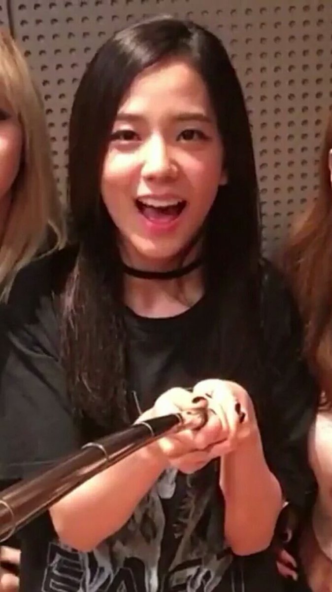 hyperkjisoo's tweet photo. Mianhae deana 😂 https://t.co/OF5V3MG5il