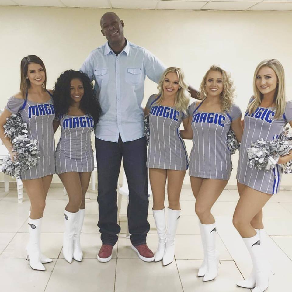 MagicDancers's tweet photo. OMD's Molleigh, Victoria, Nicole, Kori &amp; Cierra w NBA Legend Tito Horford at NBA 3X in the Dominican Republic! https://t.co/GbaS5iDi3v