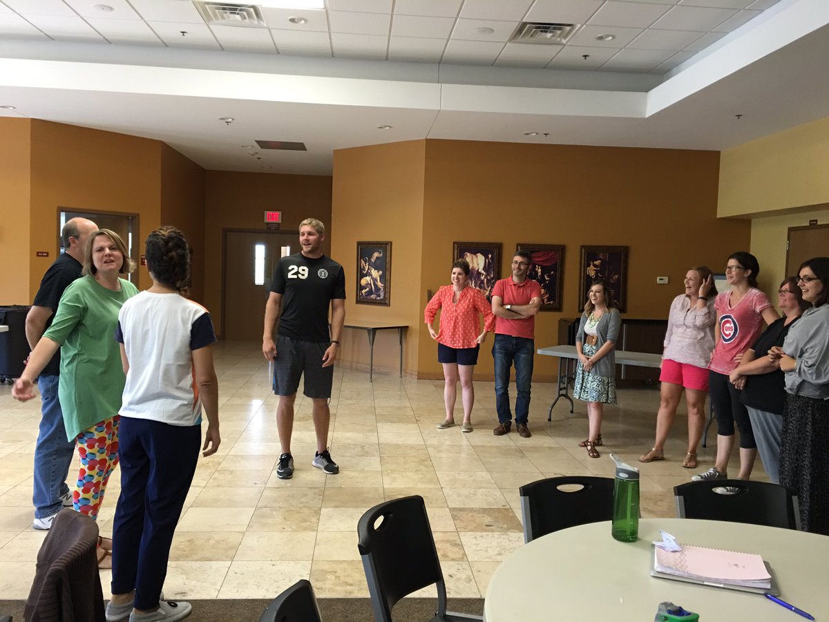 QynneKelly's tweet photo. Teaching one another strategies to be used for scaffolding #GradualRelease #StudentIndependence #CTKSTAPD https://t.co/XjjGoC5J9R