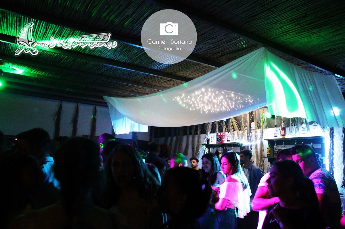 👉 Esta noche a partir de las 23:45 en <a href="/MediterraneoTeb/">Sala Mediterráneo ⛵️</a> 💃💥🍾🎊🌞🙌 #DouglasDay