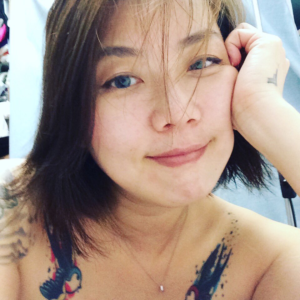 Berrybee33's tweet photo. Evil smiling😈 https://t.co/iuHu9k13di