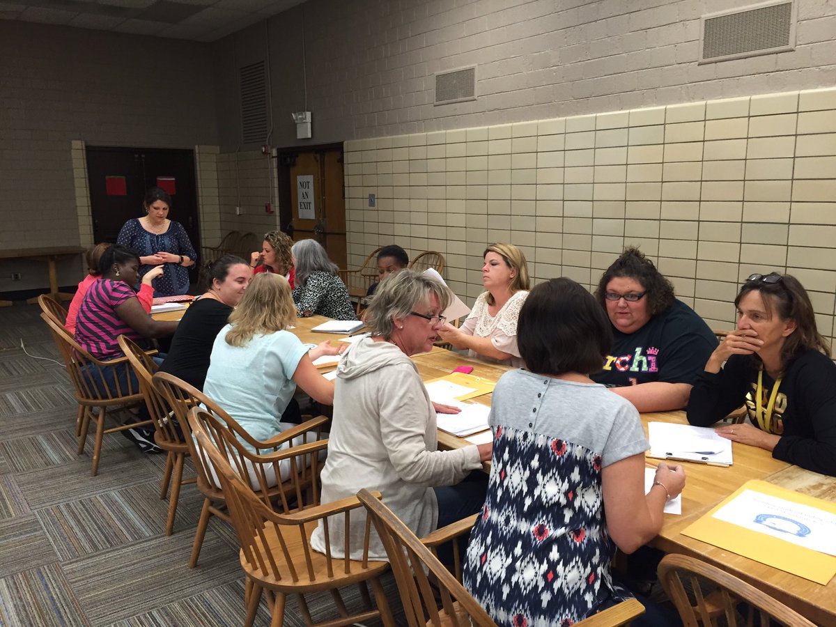 KnoxCoElemELA's tweet image. Instructional coaches translating their learning back to teachers and students #CoachesNetworkKCS