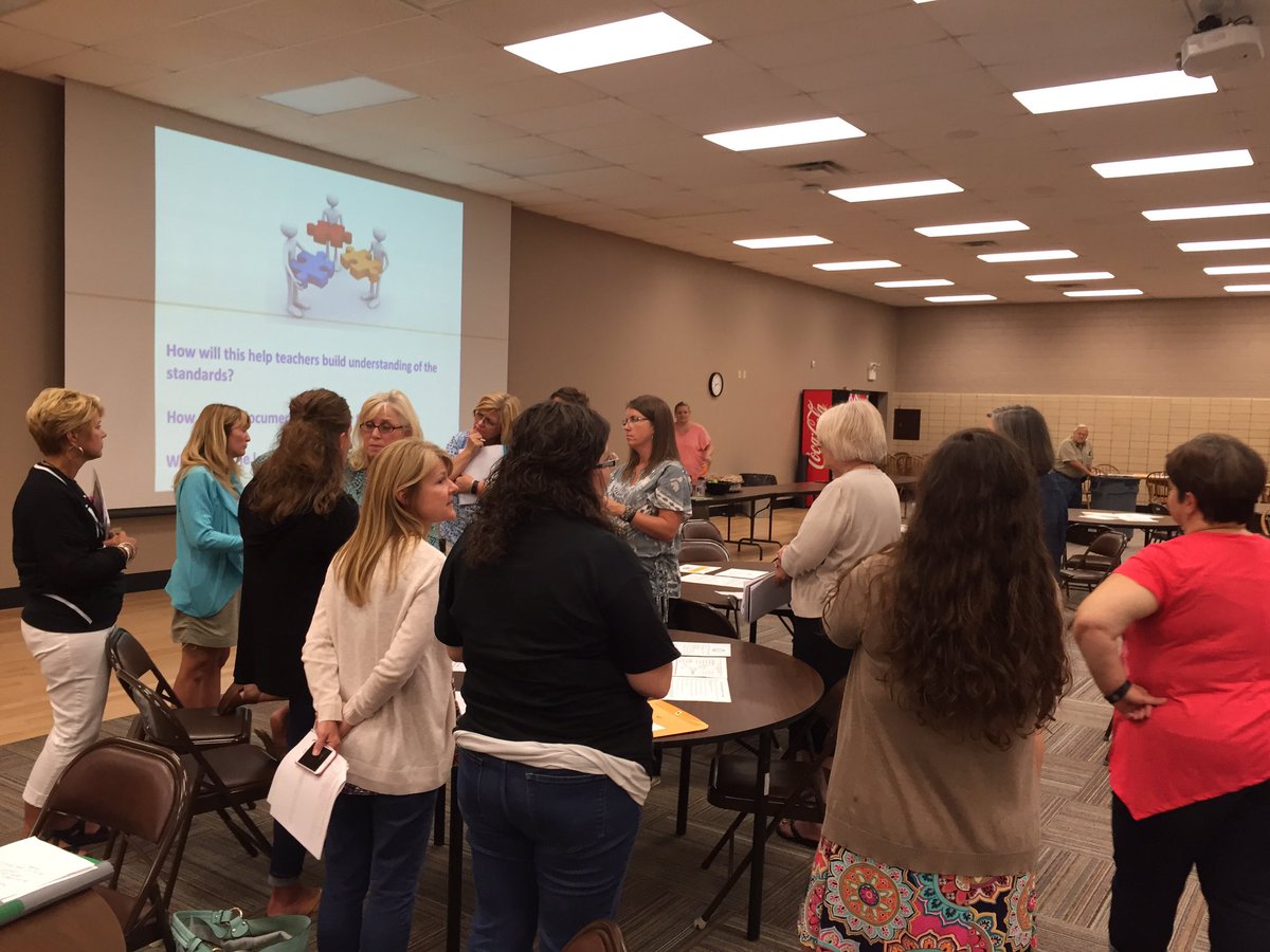 KnoxCoElemELA's tweet image. Coaches developing follow -up plans to extend the learning from district learning day #CoachesNetworkKCS