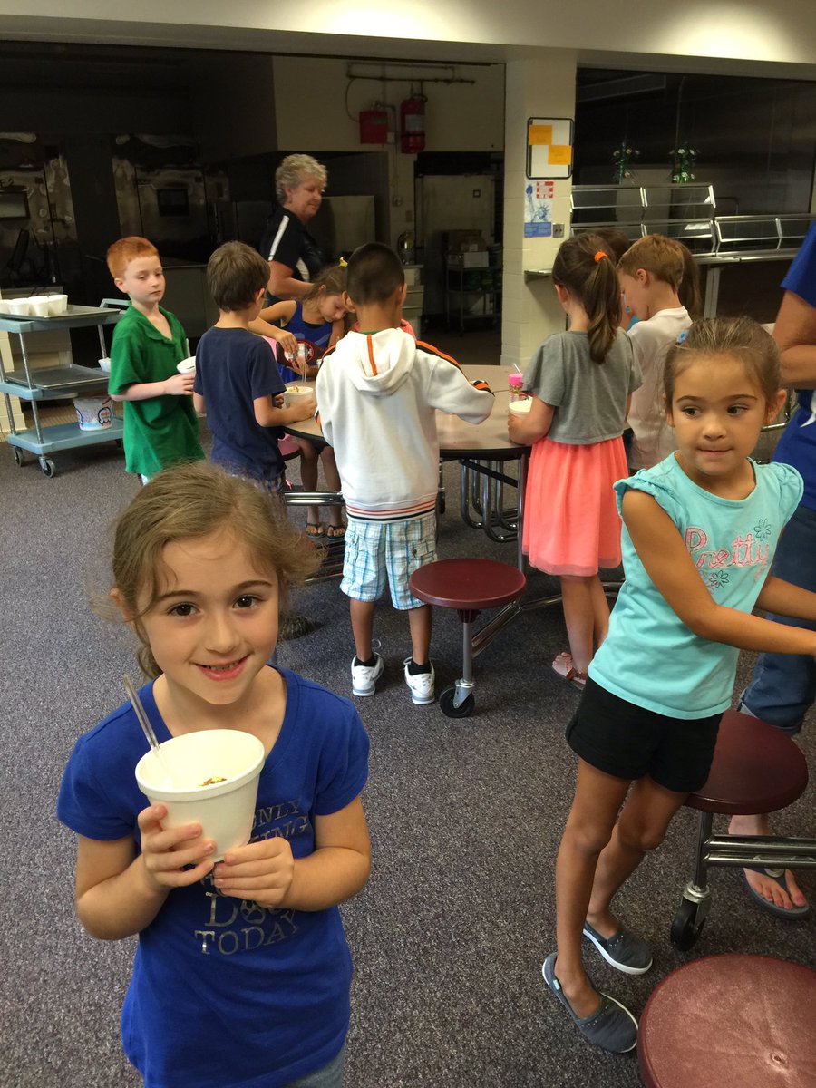 kimnewburn's tweet photo. Who screams for ice cream??? Summer readers do!! #concordpride #oxrocks!! https://t.co/EencgldYip
