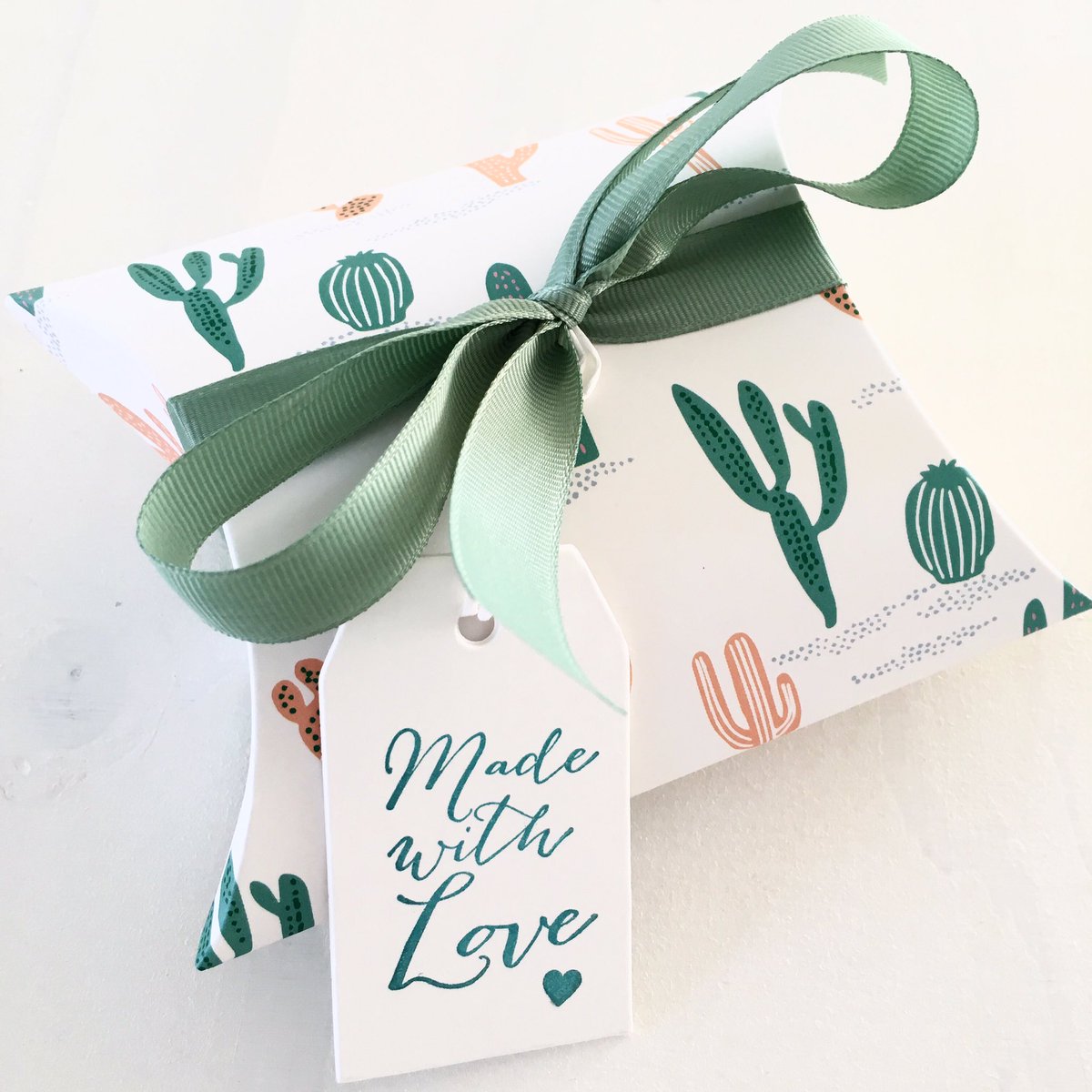 De cadeautjes bij <a href="/zilverenzoet/">Zilver & Zoet</a> zijn altijd een feestje om uit te pakken 👌🏼✨ #zilverenzoet #cadeautje #madewithlove