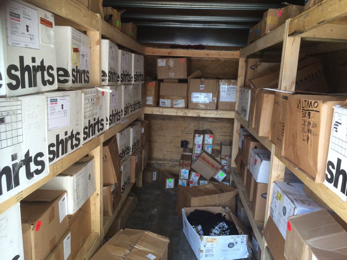 NigelJamesWorld's tweet photo. Been helping on the #scc3d Merch trailer... https://t.co/e9zyjTCZ2o