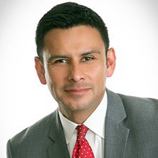 dna_cc's tweet photo. We are thrilled to have Julio Hernandez as a #2016ShinetheLight facilitator! Join him September 27! @nonprofitforums https://t.co/JpPLFPA7ru