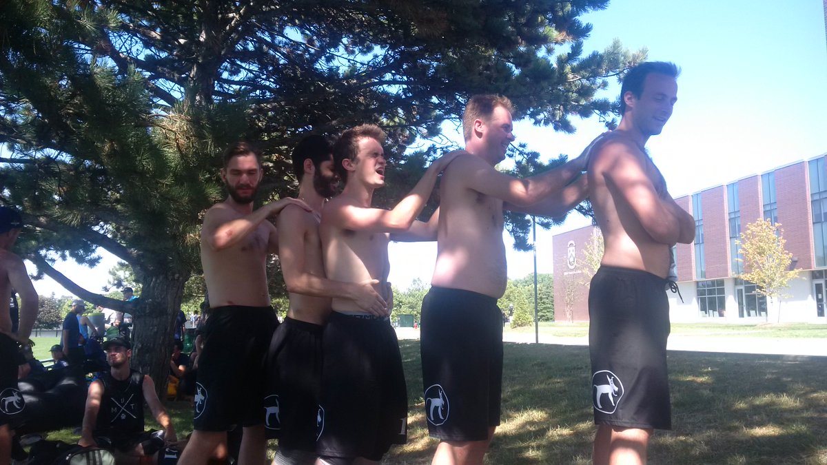 CUC_tweet's tweet photo. Hottest sunscreen lineup in town - show courtesy of MUTX #CUCM2016 #MUTX 😍 https://t.co/NAdT3KuvLC