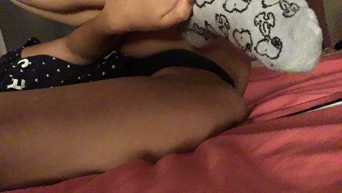 Aburridita .. 🙈🙈 https://t.co/AQfweDESWf<a href="/tag/pornlife"class="tags"><span>#pornlife</span></a>