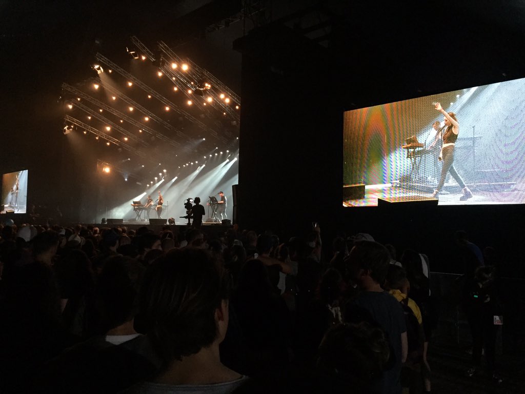 @ de Heineken #LL16 #Chvrches