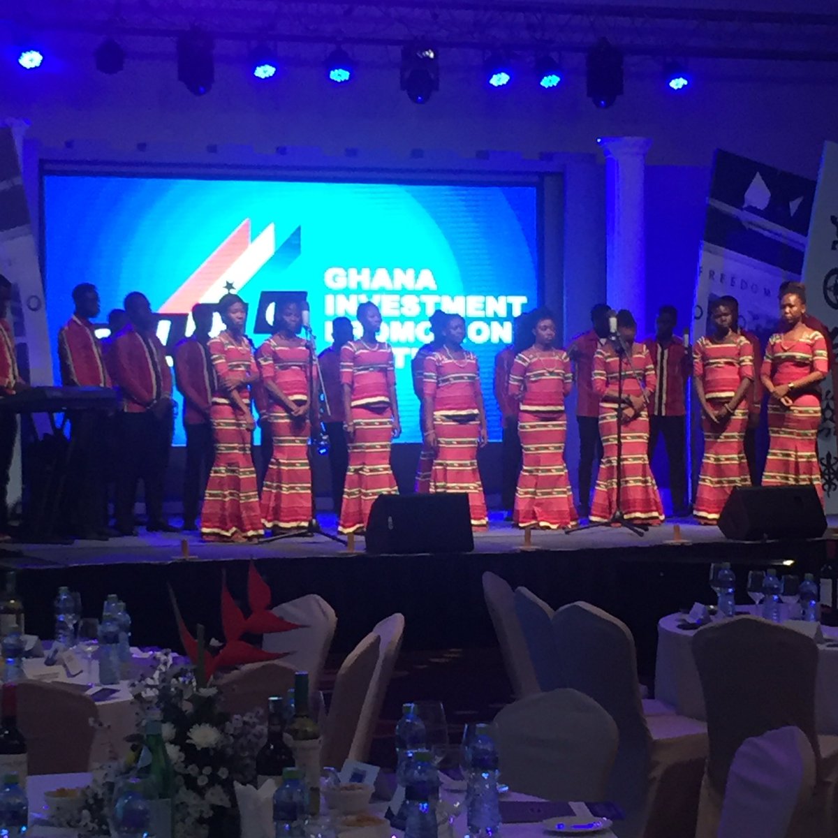 Ghana_Club_100's tweet photo. The Winneba Youth Choir gracefully singing as they usher the guests into the room.  #GhanaClub100 https://t.co/asdzdeYaZV