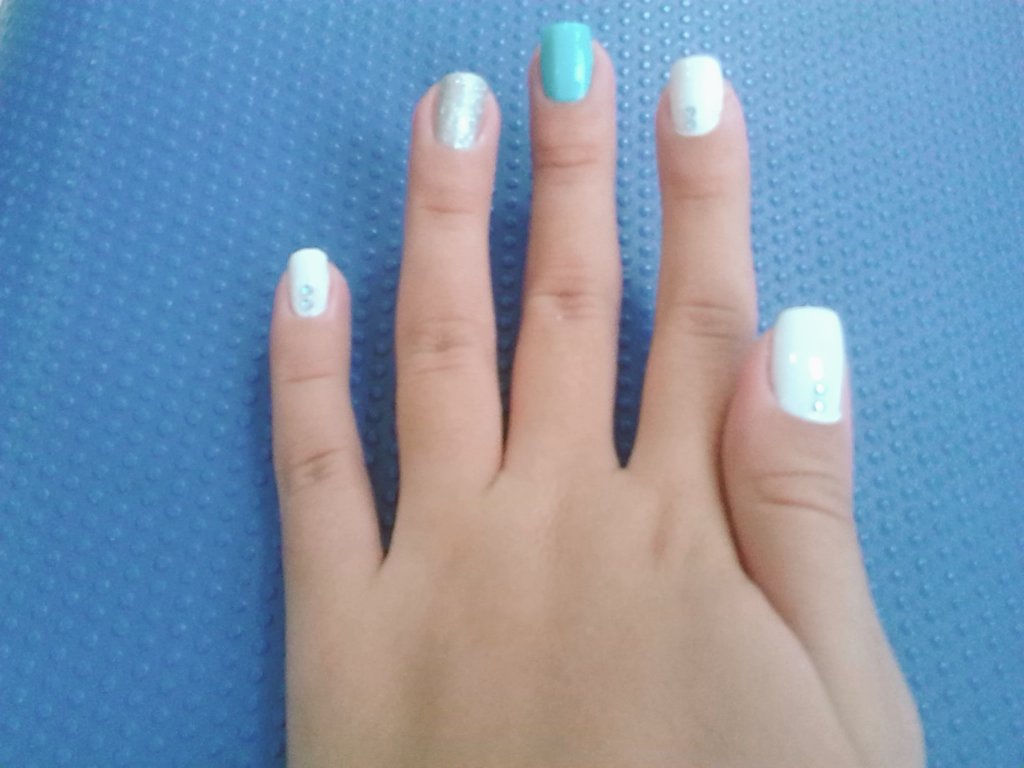 Jaly_Go's tweet photo. Increíble manicura y pedicura https://t.co/bLIGEaK1k9