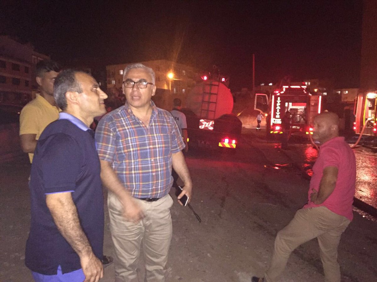 tuncaysonel's tweet photo. Dün otobüs kazası,bugün AVM yangını. Allah korusun.Cana gelmesin yeter ki...Geçmiş olsun Bandırma... https://t.co/0oKo2x68JU