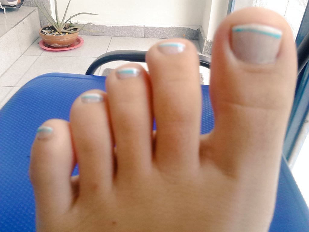 Jaly_Go's tweet photo. Increíble manicura y pedicura https://t.co/bLIGEaK1k9