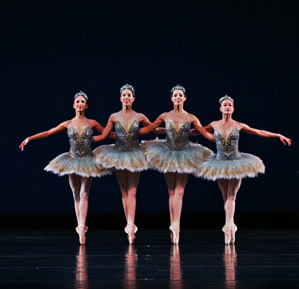 LouBallet's tweet photo. #FlashbackFriday 2004 #ThemeandVariations #65year #65days. See it again! Sept 9&10 Tickets: https://t.co/ylnNq1MVBr https://t.co/dWNini4XlD