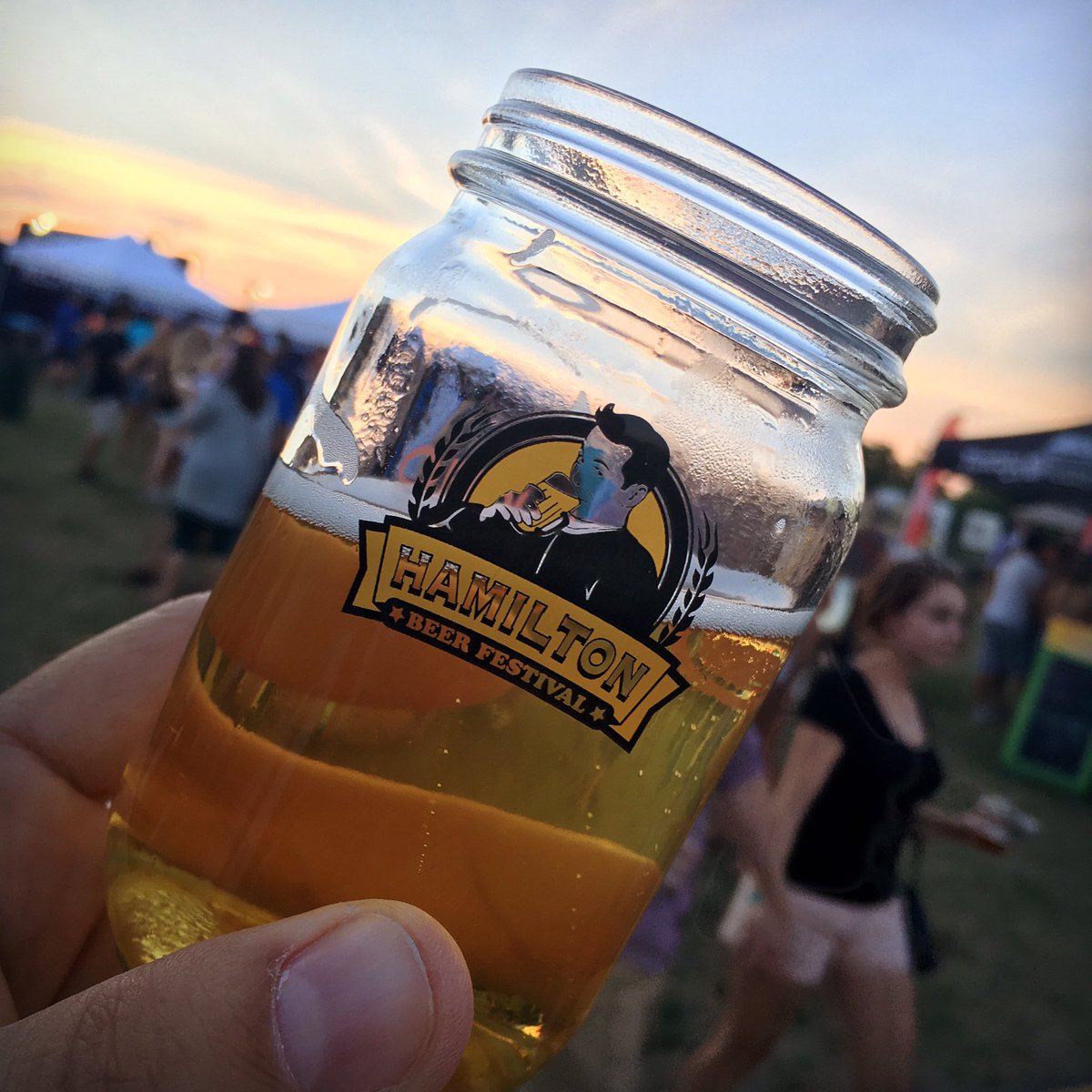 Sun is set, beers are pouring, food is ready 🍻 Get down to Bayfront Park stat! #hammerbeer #hamont
