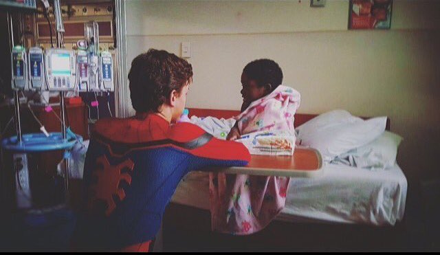 elbuglediario's tweet photo. Con gran poder, gran responsabilidad. 
#SpiderManHomecoming https://t.co/zFSQ1zhfaP