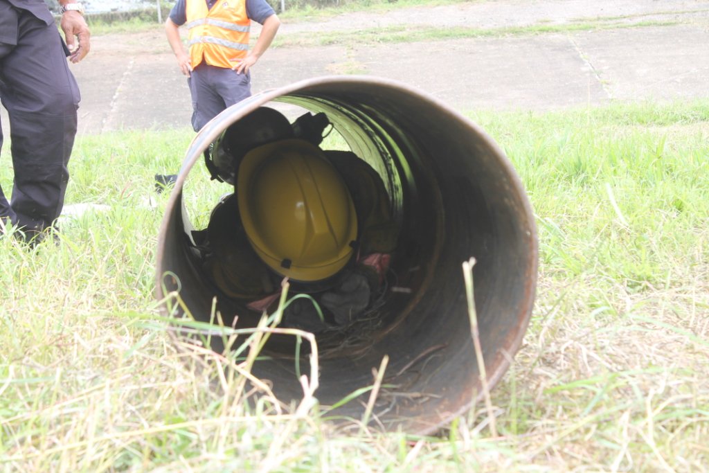 SistemaCarabobo's tweet photo. ((Más Fotos)) de las competencias bomberiles hoy en sede del #SistemaIntegradodeEmergencias #DíadelBomberoyBombera https://t.co/tEHgmKra8A