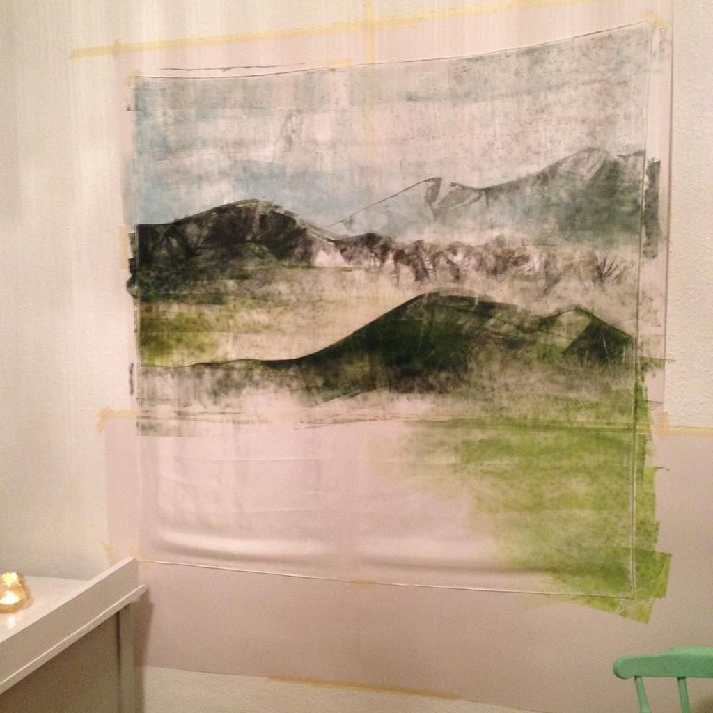 GElliottArtist's tweet photo. Coming along... #artwork #printmaking #daubsanddashes #largescarf #silkscarves #loveprinti… https://t.co/O8MPfBmV3Q https://t.co/QfWTrRdOYV