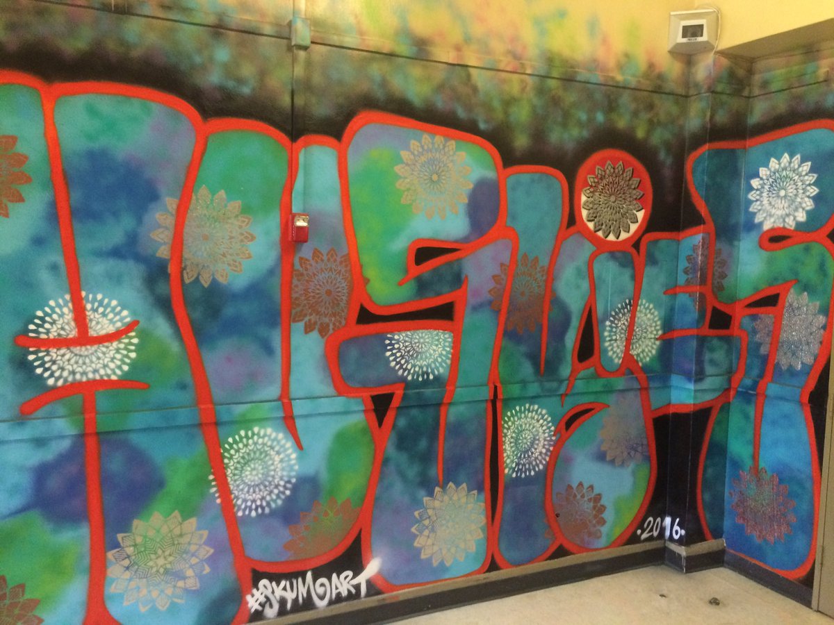 HamiltonMS1's tweet image. Can't wait to see all the #Huskies on Monday...lets see if you can find our #PokeStop #FirstDayBestDay #AHMS #HISD