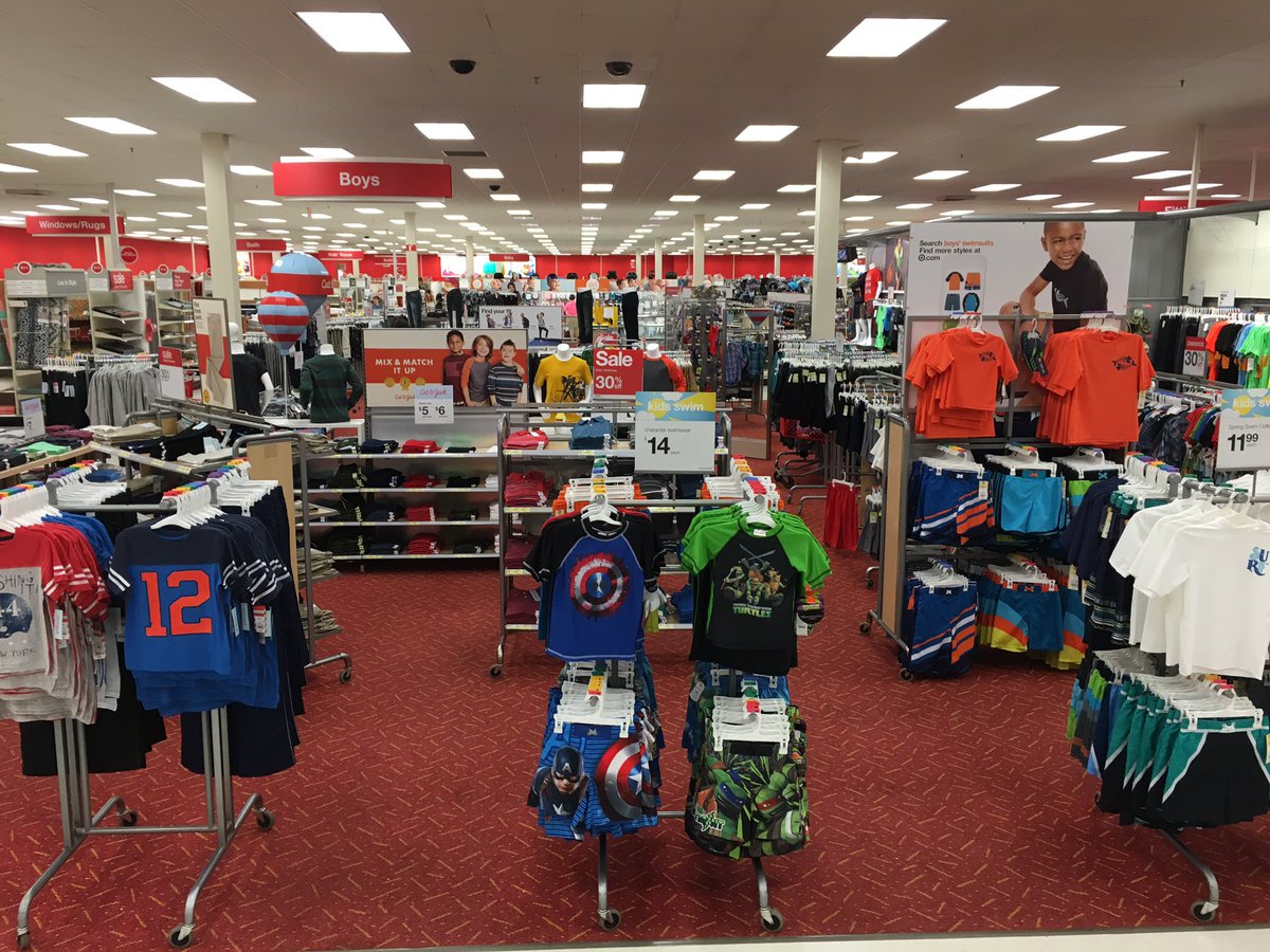 dxing11's tweet photo. Boys apparel looking crisp! #T1419 @RylanRankin @VMLCaitlyn @triforceattack https://t.co/X6S0SnQr2H