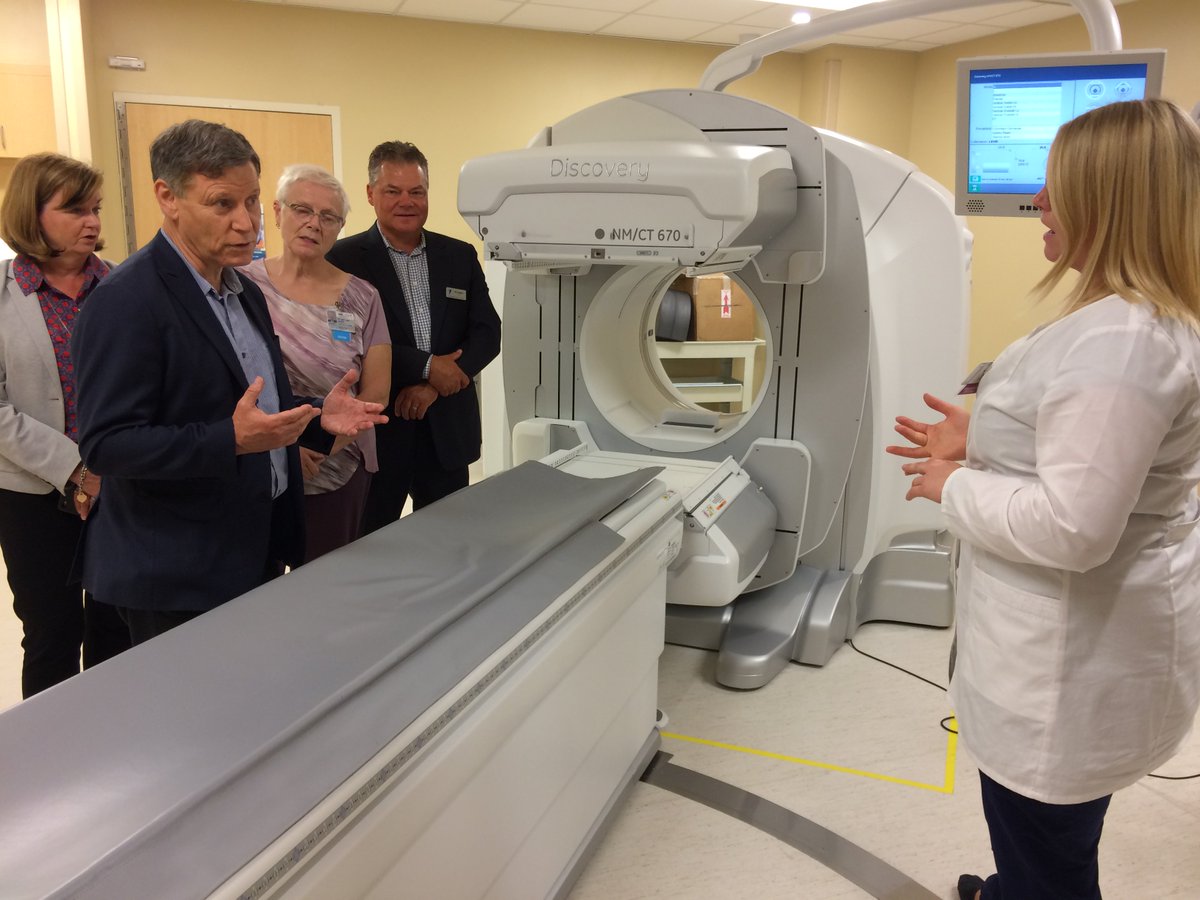 TerryDuguid's tweet image. Learning all about the nuclear medicine gamma camera from some of the incredible staff at the Victoria Hospital