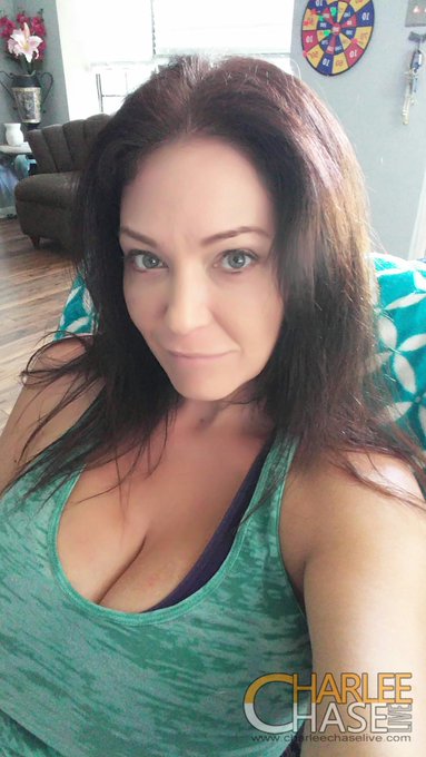 Just me... https://t.co/FOQTVzICsO<a href="/tag/titfuck"class="tags"><span>#titfuck</span></a>