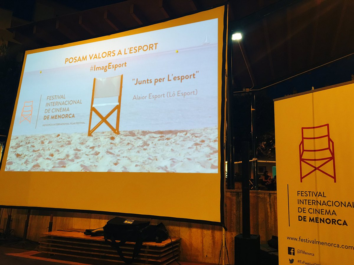 PerLaLlibertat's tweet photo. Gran vetllada Ferreries als premis curtmetratges #PosamValorsEsport #ImagEsport Enhorabona a tots! @conselleriatce https://t.co/ROPxeBpBB8