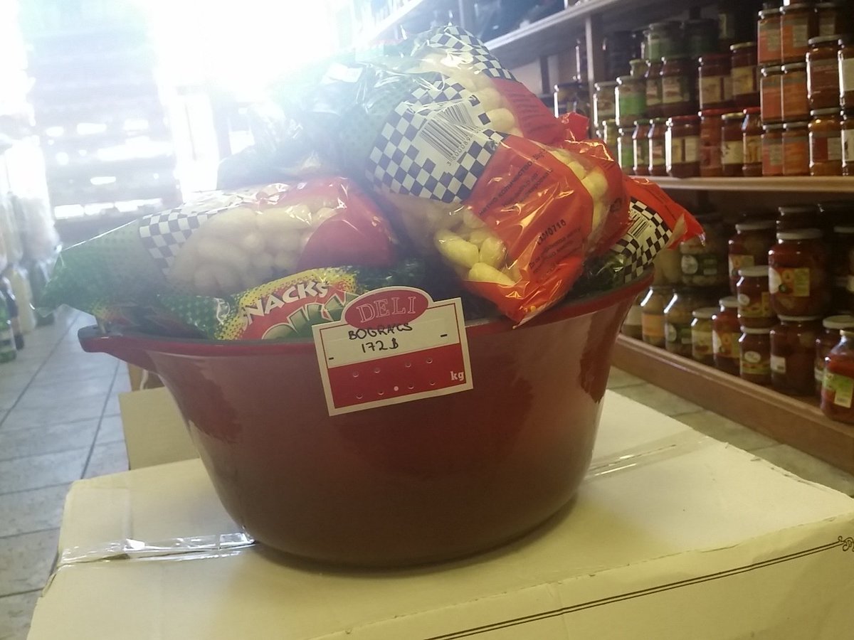 AromaBC's tweet photo. Just received bogracs, good for goulaches! Also, hungarian grill perfect for camping 😊 #hungarian #bogracs #grill https://t.co/xk3oNSeO5w