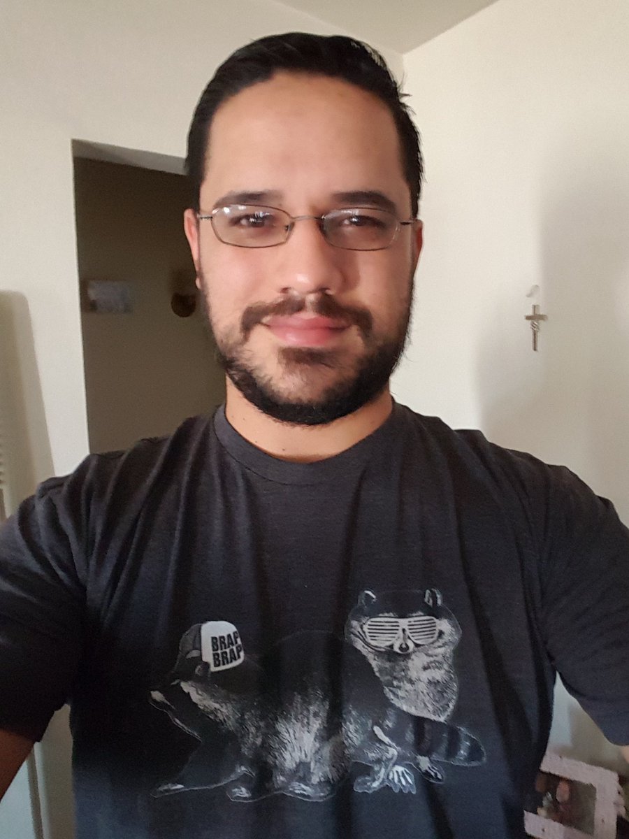 MarcoIsAmazing's tweet image. Showing off my sweet new @TheComedyButton shirt.