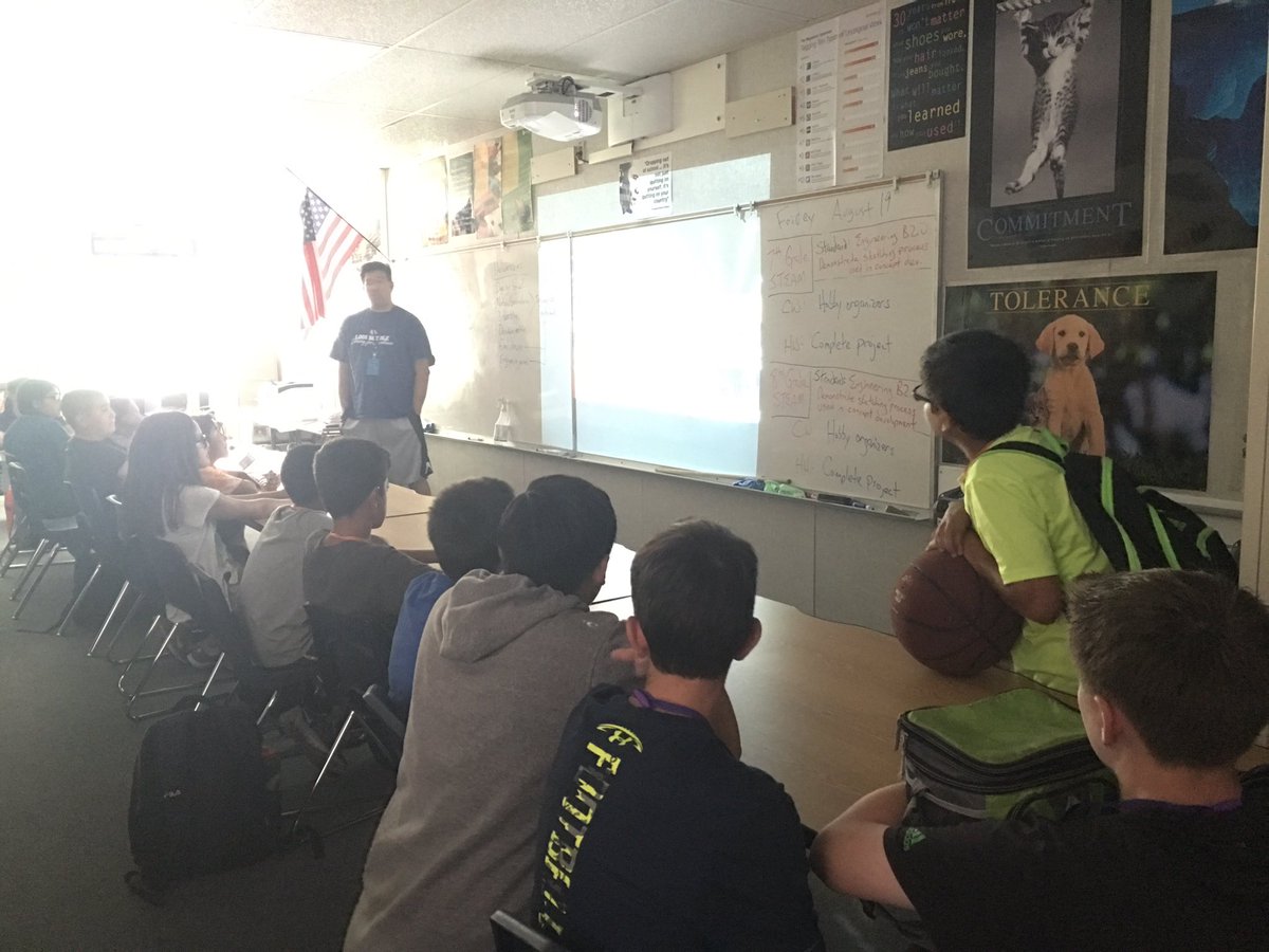 Mrslokteff's tweet photo. Over 40 7th and 8th graders showed up for Robotics Club today! #lodimiddlescience #vexrobotics #STEAM https://t.co/4gb0zZmZtu