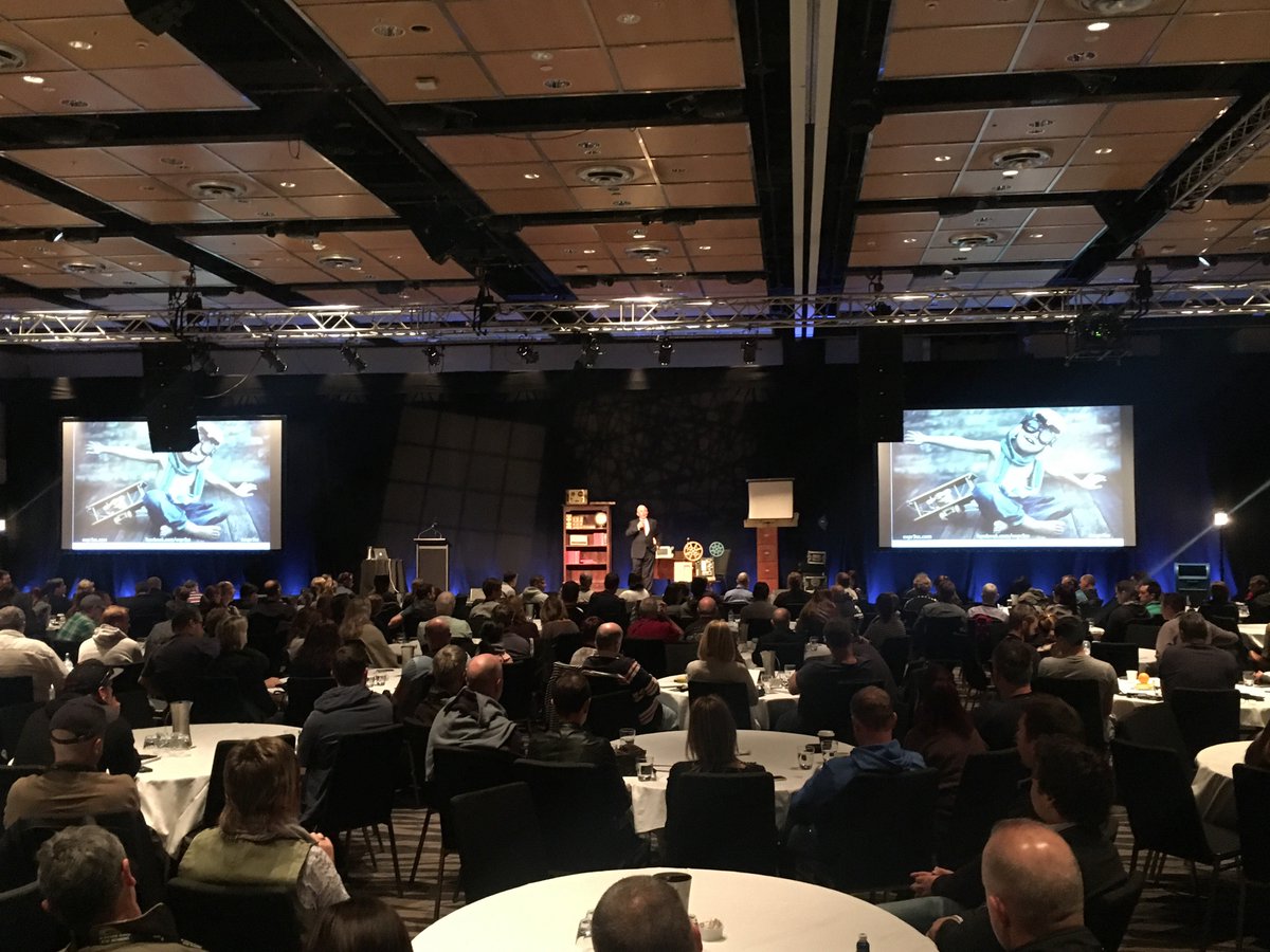 OBrienEandP's tweet photo. Dr Glyn Brokenshea on the new rules of employment. Day 2 #LaserCon https://t.co/dM6pSiQ24N