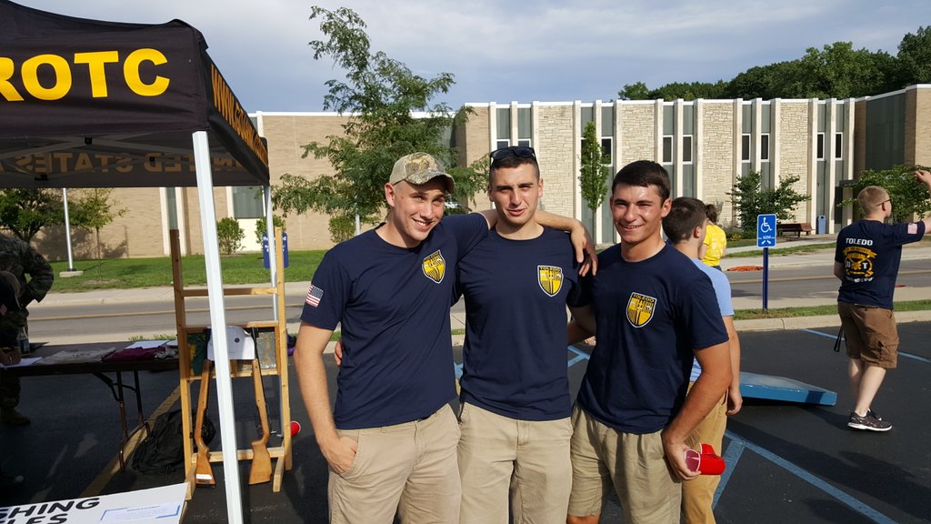 UT_NRHH's tweet image. It was awesome seeing everyone out at the Convocation Carnival! Get pumped for football, Rocket Fanatics! #UTYouKnow