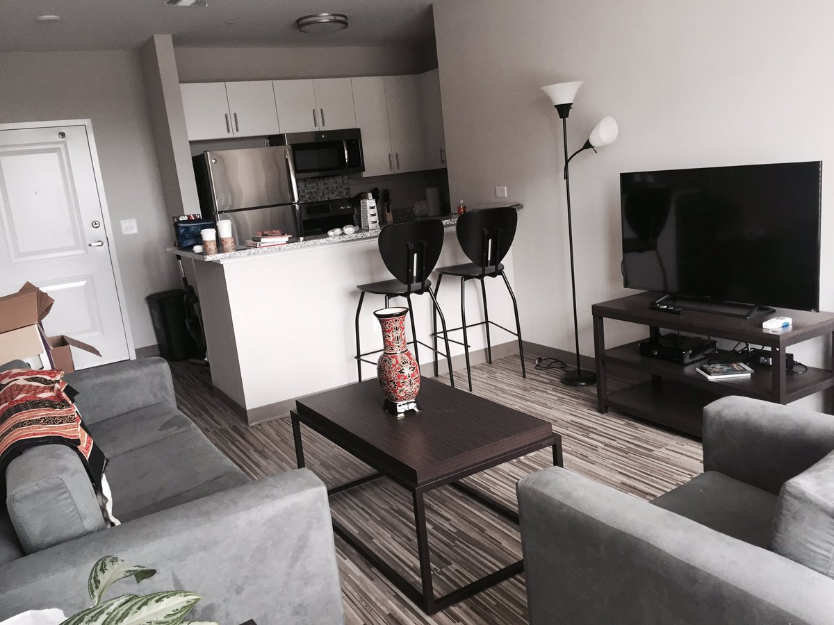 GayatriMenon4's tweet photo. Moved in and ready for a good year!! https://t.co/VHbrBkQ08A