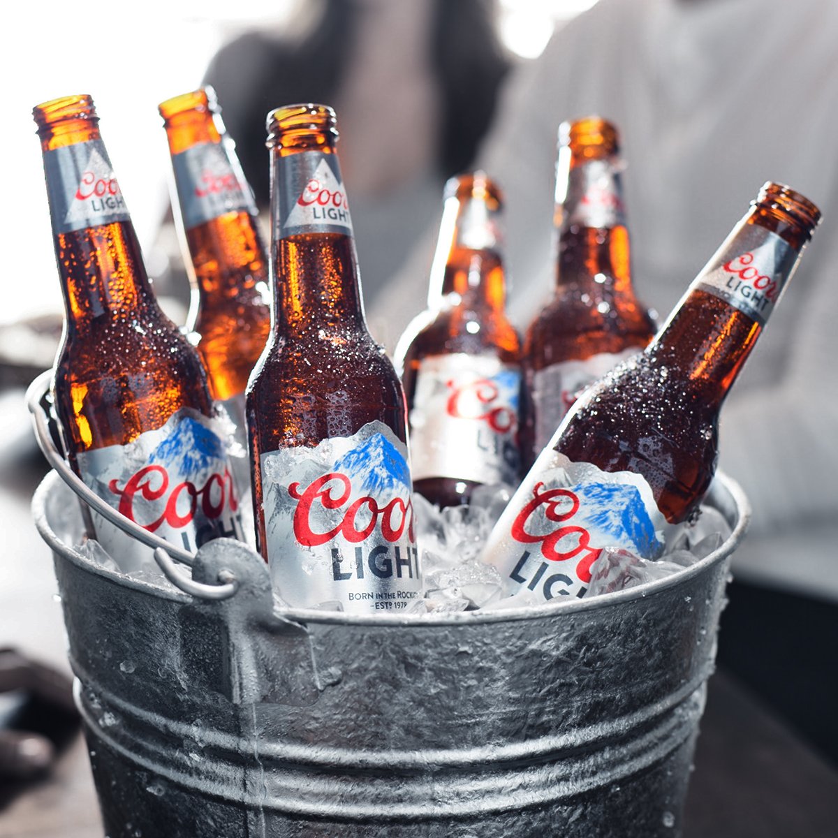 coors-light-on-twitter-grab-a-coors-light-and-make-this-weekend-count