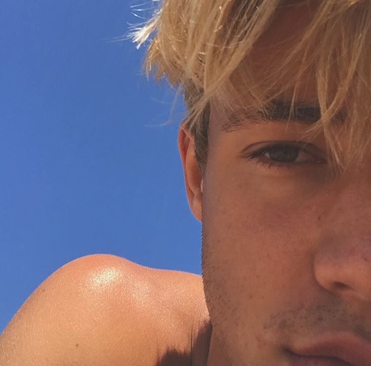 vodkawithjacob's tweet photo. who knew cam looked this good from this angLE HOLY COW https://t.co/TgdP6Ip4tt