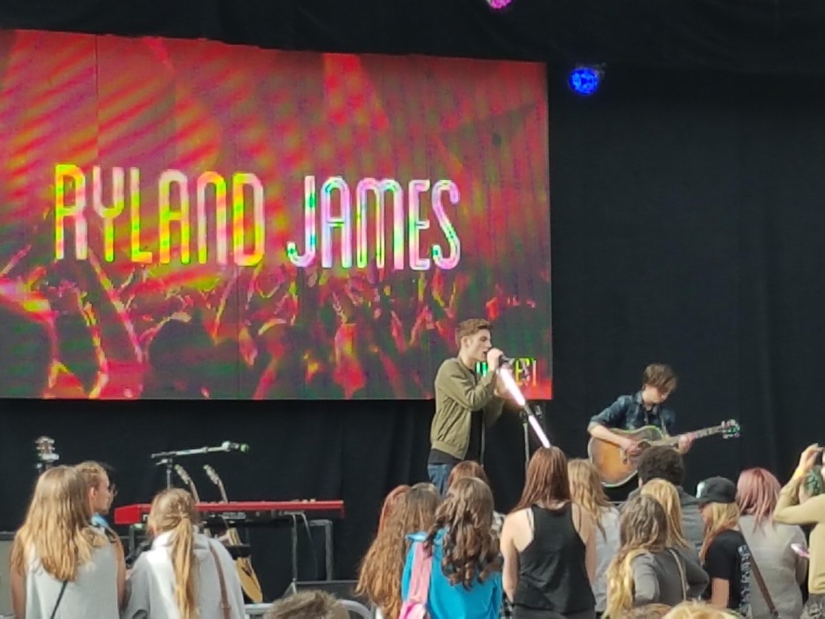 FlashworksEdm's tweet photo. @RylandJames1 in the house and on the stage! #WEMFest #yeg https://t.co/Ik0ziSwbpe