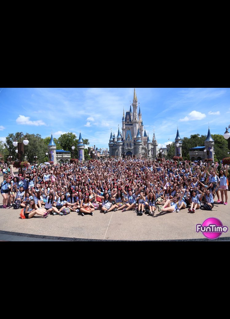 IndosBus's tweet image. #FuntimeJulio2016 la rompio que mas decirles , todas nosotras cumplimos un sueño gracias a @Funtime15 💕🔙