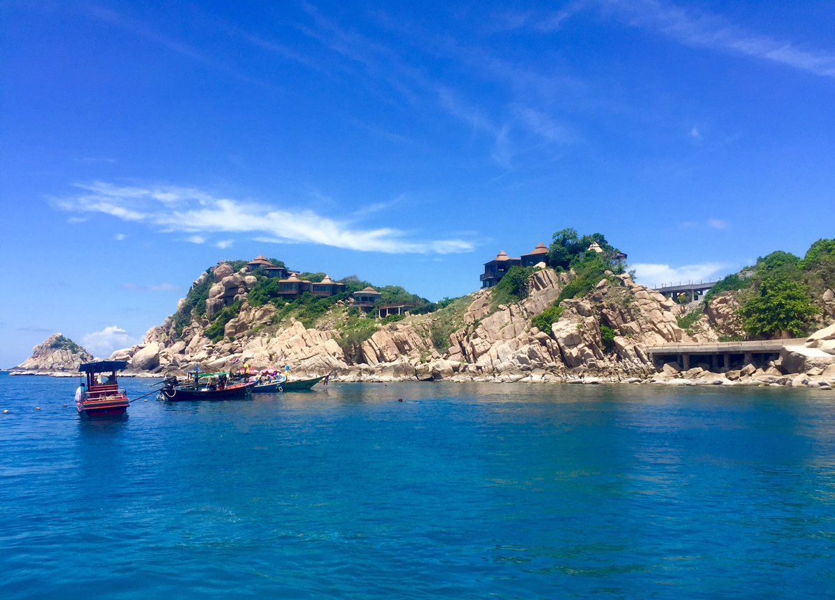 KylieAndersen2's tweet photo. Just missing these incredible views and these sweet girls a whole lot  🐘🇹🇭 https://t.co/TMMaALGX7c