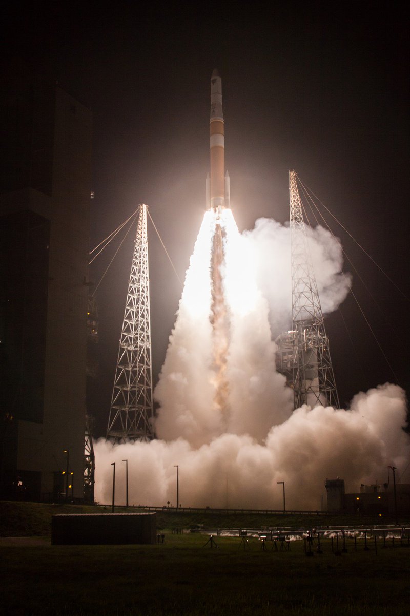 ShuttleAlmanac's tweet photo. New Pic 4 - Launch of @ulalaunch #DeltaIV carrying #AFSPC6 (2 #GSSAPs) @AerojetRdyne @45thSpaceWing https://t.co/yjOnvuHmGV