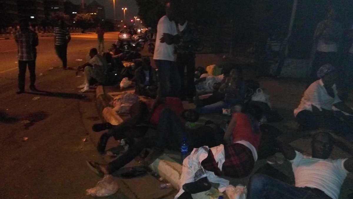 Chidyhelen's tweet photo. 1:48am we are still waiting for @MBuhari  @aishambuhari .  #NigeriaImmigration2000 https://t.co/qO6Zy9OE5f"