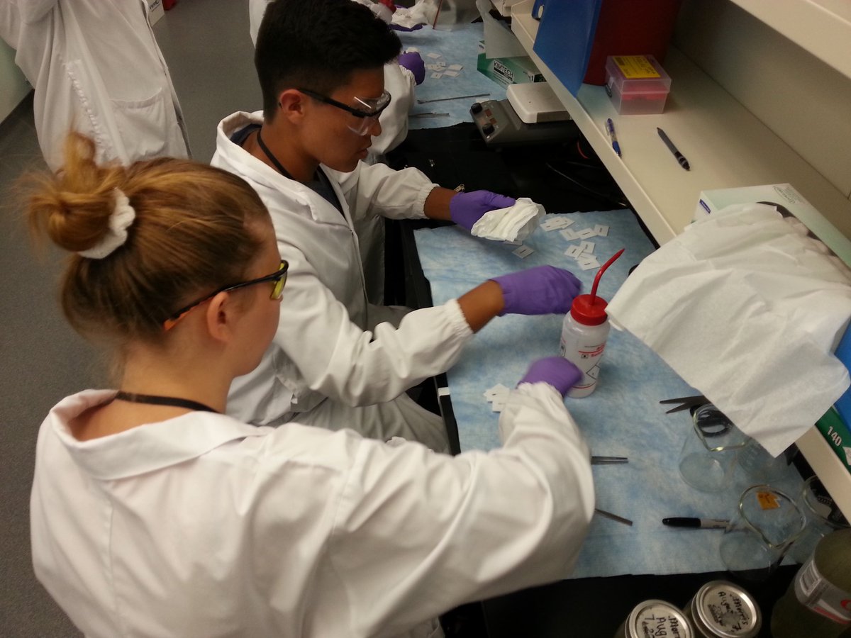 tecvoccls's tweet image. Day 1 at CLS. #tecvoc #canlightsource