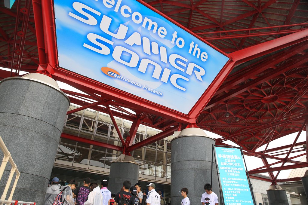 Ssonic Staff Summer Sonic 16 スタート 開場しました あいにくの雨模様ですが 皆さまの熱い気持ちと アーティストたちのパワーのシナジー効果で吹き飛ばしましょう サマソニ サマソニファン Ssonic Staff Summer Sonic 16 スタート 開場しました あいにくの雨模様ですが 皆さまの熱い気持ちと アーティストたちのパワーのシナジー効果で吹き飛ばしましょう サマソニ サマソニファン